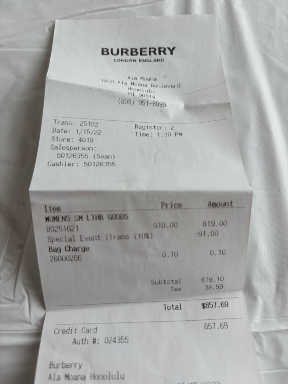 Burberry White and Black Logo Receipt from Ala Moana Store - Picture 2 of 9